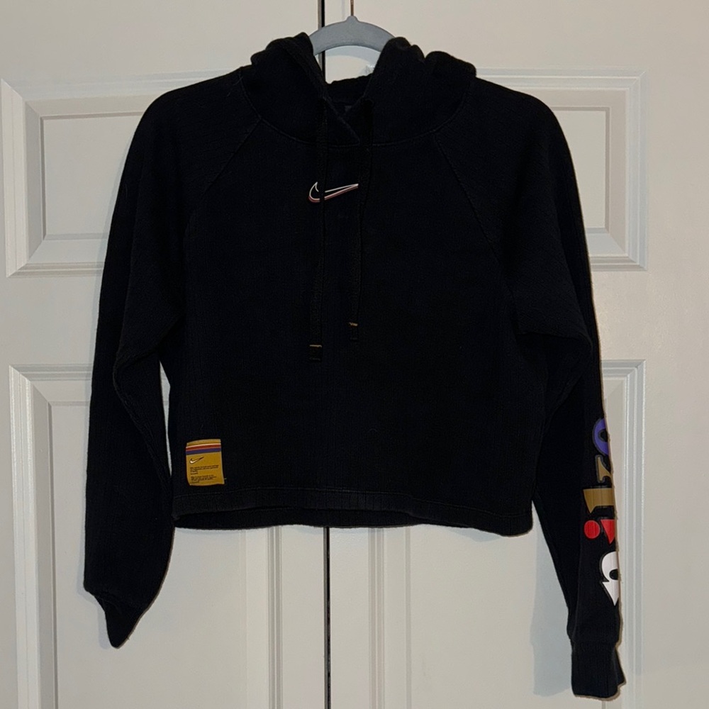 Nike Black Cropped Sweater with Swoosh